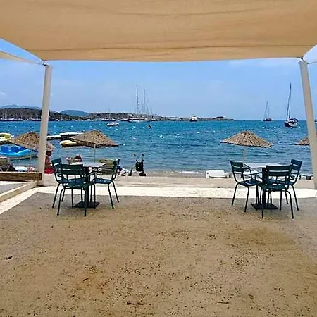 Cove 호텔 2*