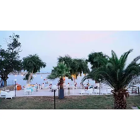 호텔 Cove 2*